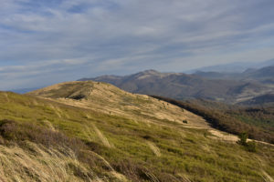 Jesienna panorama Bieszczad - widok z Połoniny Caryńskiej.